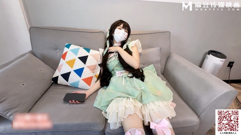 【新片速遞】【QQ糖小朋友】- 哥哥下药迷奸反差淫纹萝莉妹妹 湿湿润润的小逼 顶到深处一直抽插下体的精液混合淫荡白浆[1.48G/MP4/21:39]