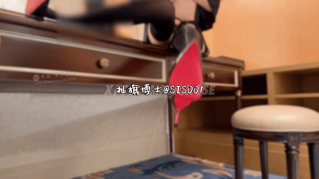 【新片速遞】✨推特新晋高质量NTR绿帽夫妻明星颜值极品人妻「ROSEWU」夫目前犯超美腿丝袜御姐淫妻，一边被操一边向老公求救[828M/12:13/MP4]
